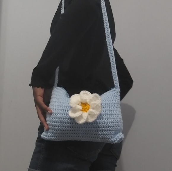 JFaith Designs - handmade Handbags - Light Blue Daisy Handbag - Handmade by Me